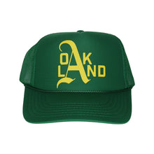 Load image into Gallery viewer, the OAKLAND Trucker- Kelly Green